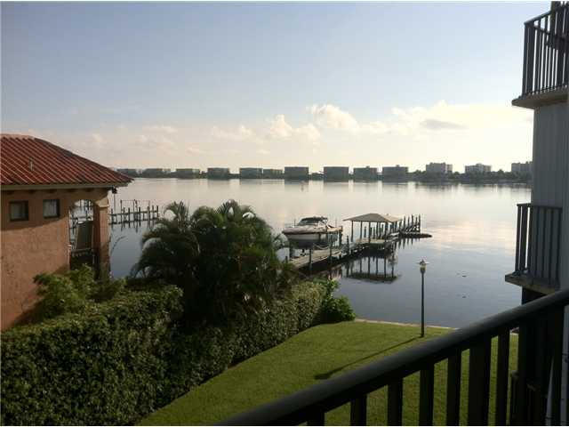 896 N Federal Highway, Lantana, FL 33462