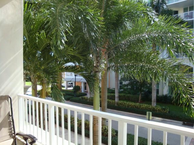 806 E Windward Way, Lantana, FL 33462