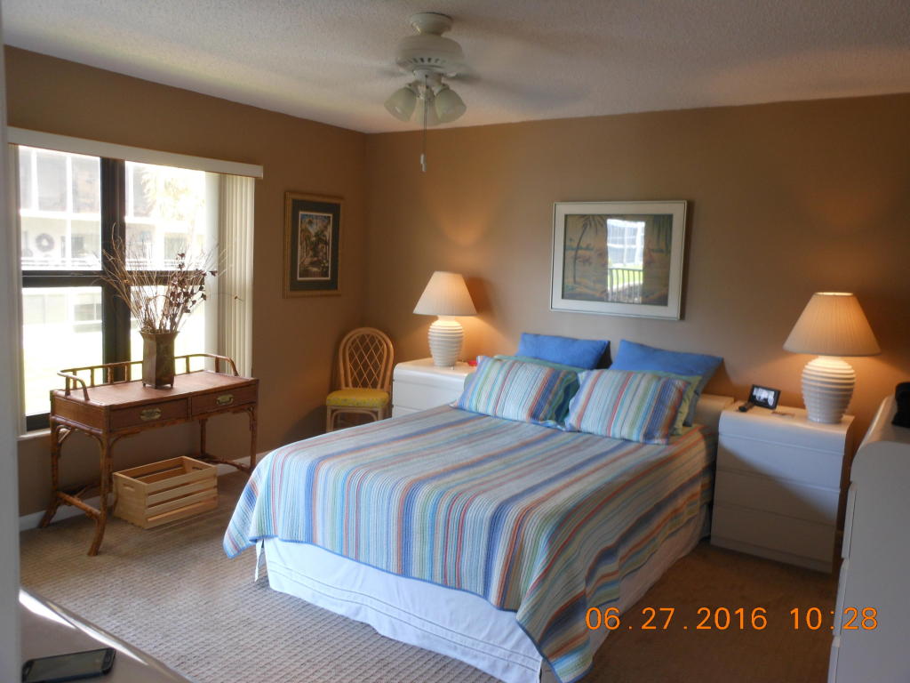 896 N Federal Highway, Lantana, FL 33462