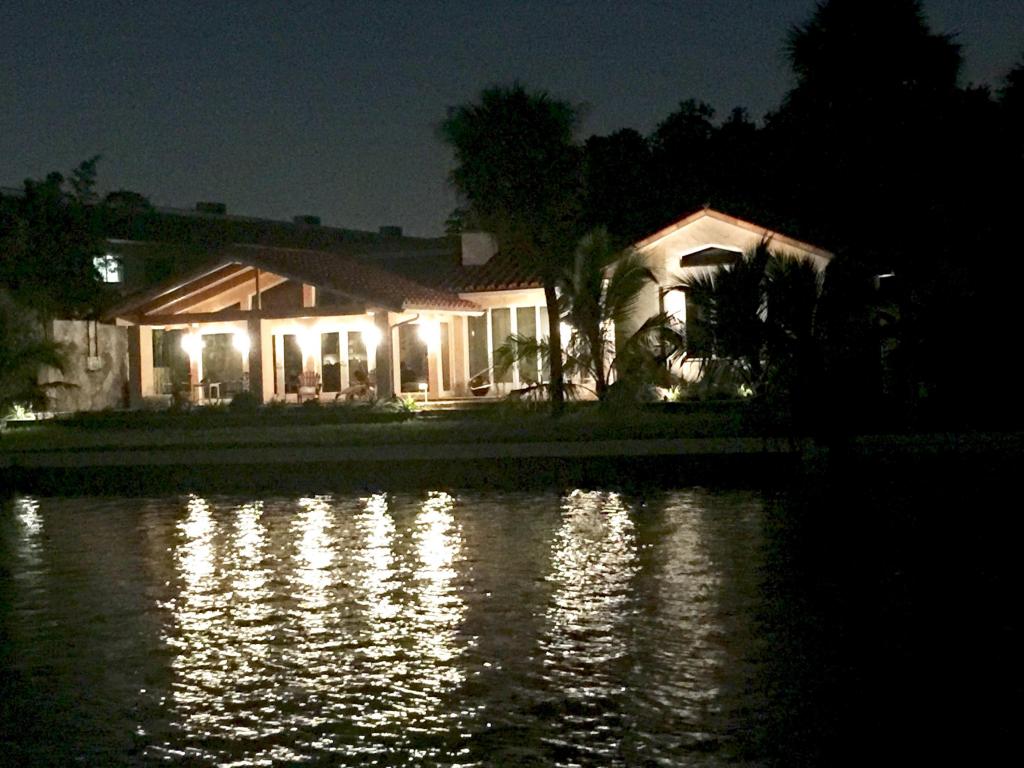 Lantana, FL 33462