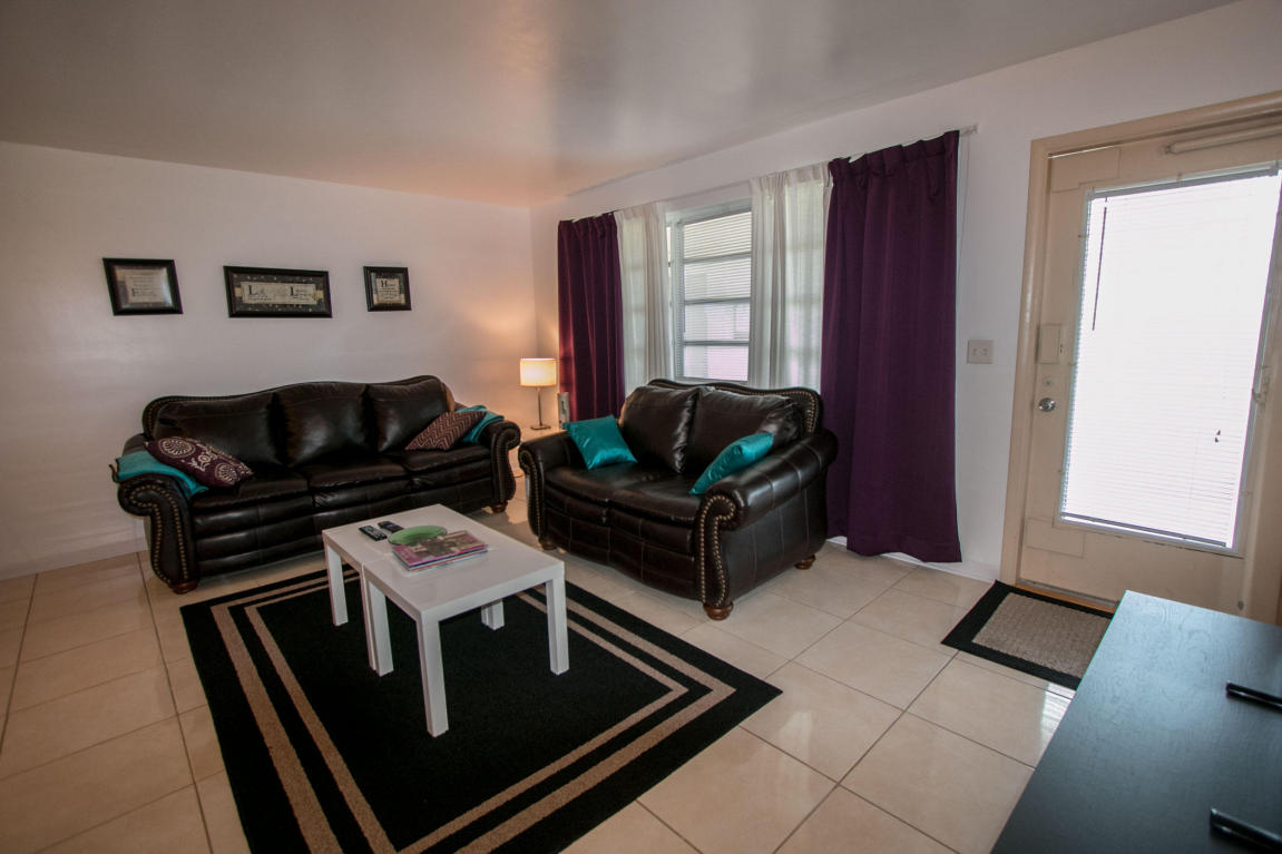 1300 S S Broadway, Lantana, FL 33462