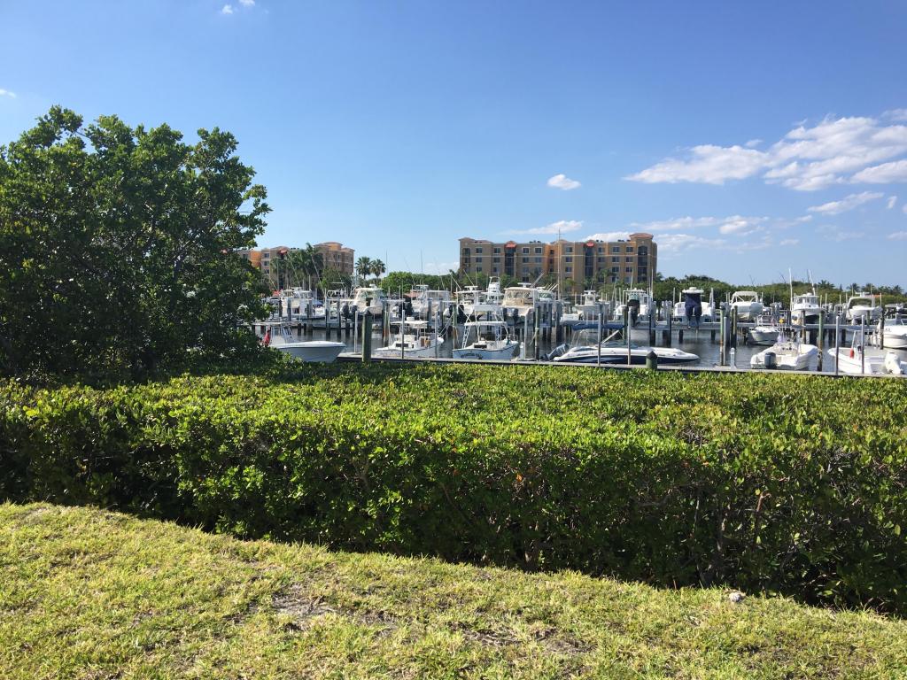 66 Relaxed Circle, Hypoluxo, FL 33462