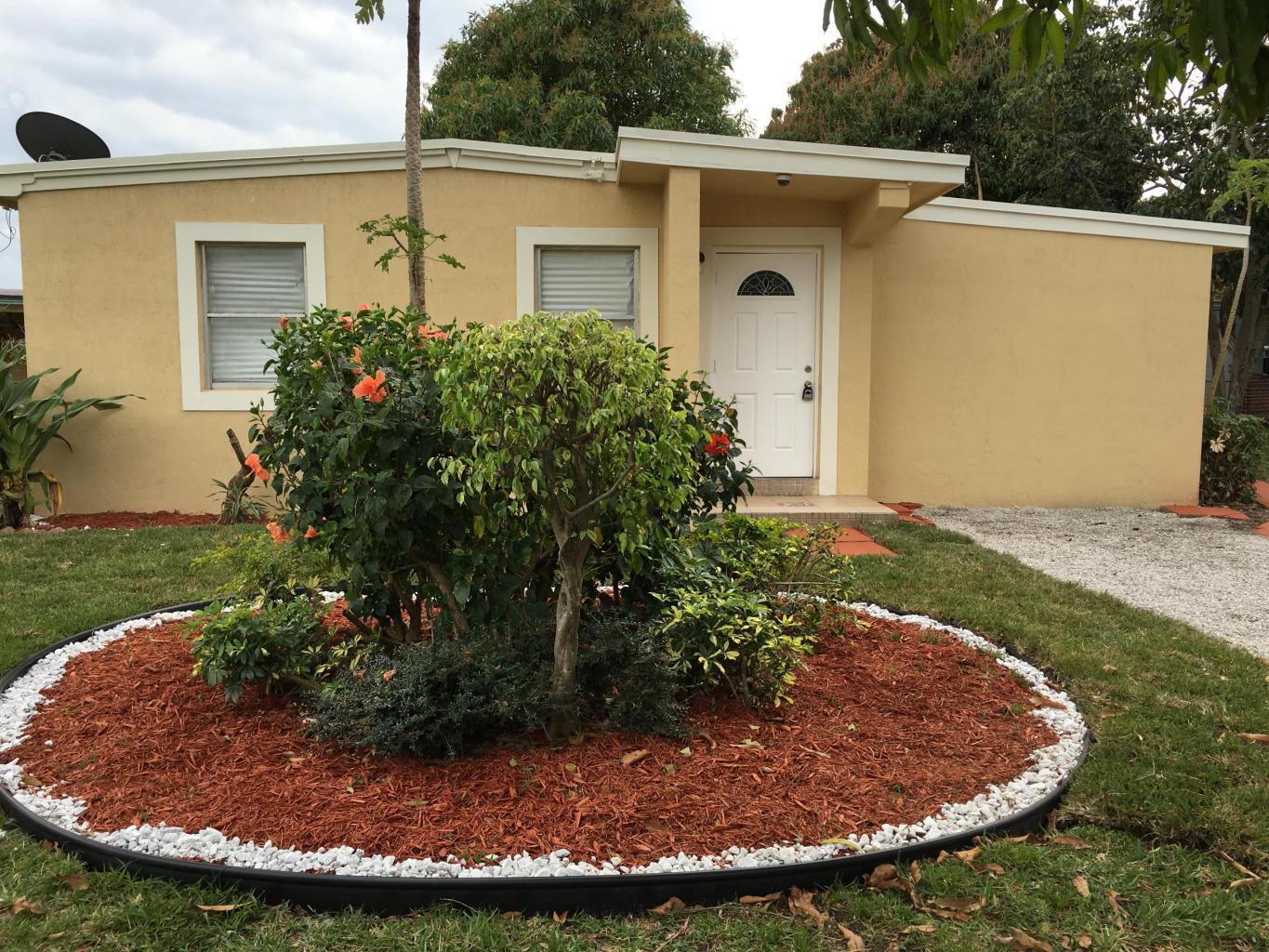 490 Plum Tree Drive, Lantana, FL 33462