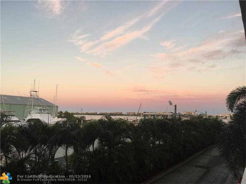 806 E Windward Way 209, Lantana, FL 33462