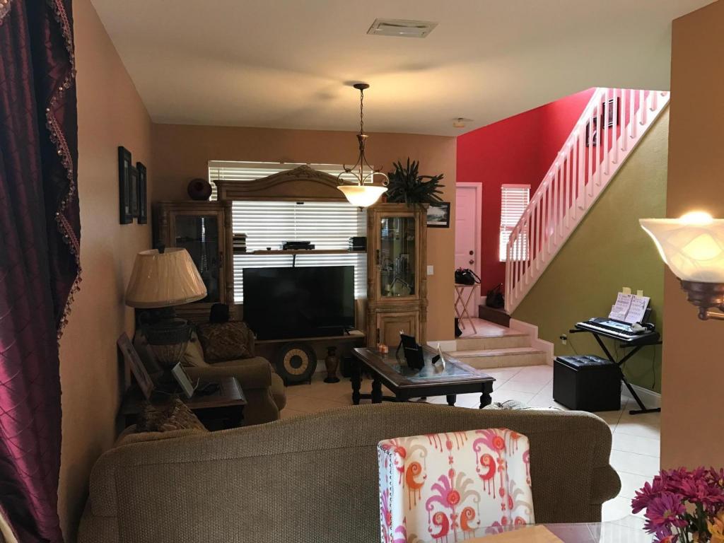 5409 Eastbay Drive, Greenacres, FL 33463