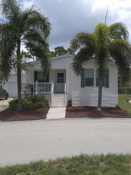 Lake Worth Village 4146 Logan CircleLake Worth, FL 33463