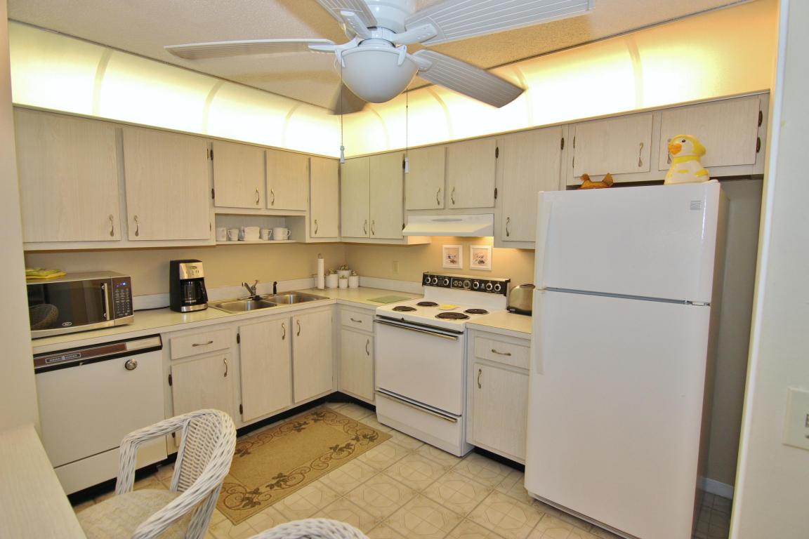 3526 La Palmas Court, Greenacres, FL 33463