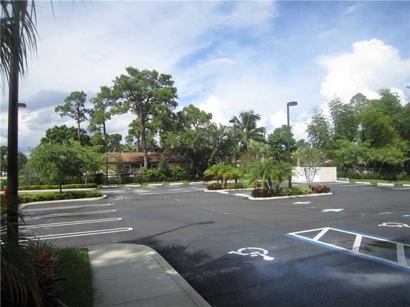 519910th Ave, Green Acres, FL 33463
