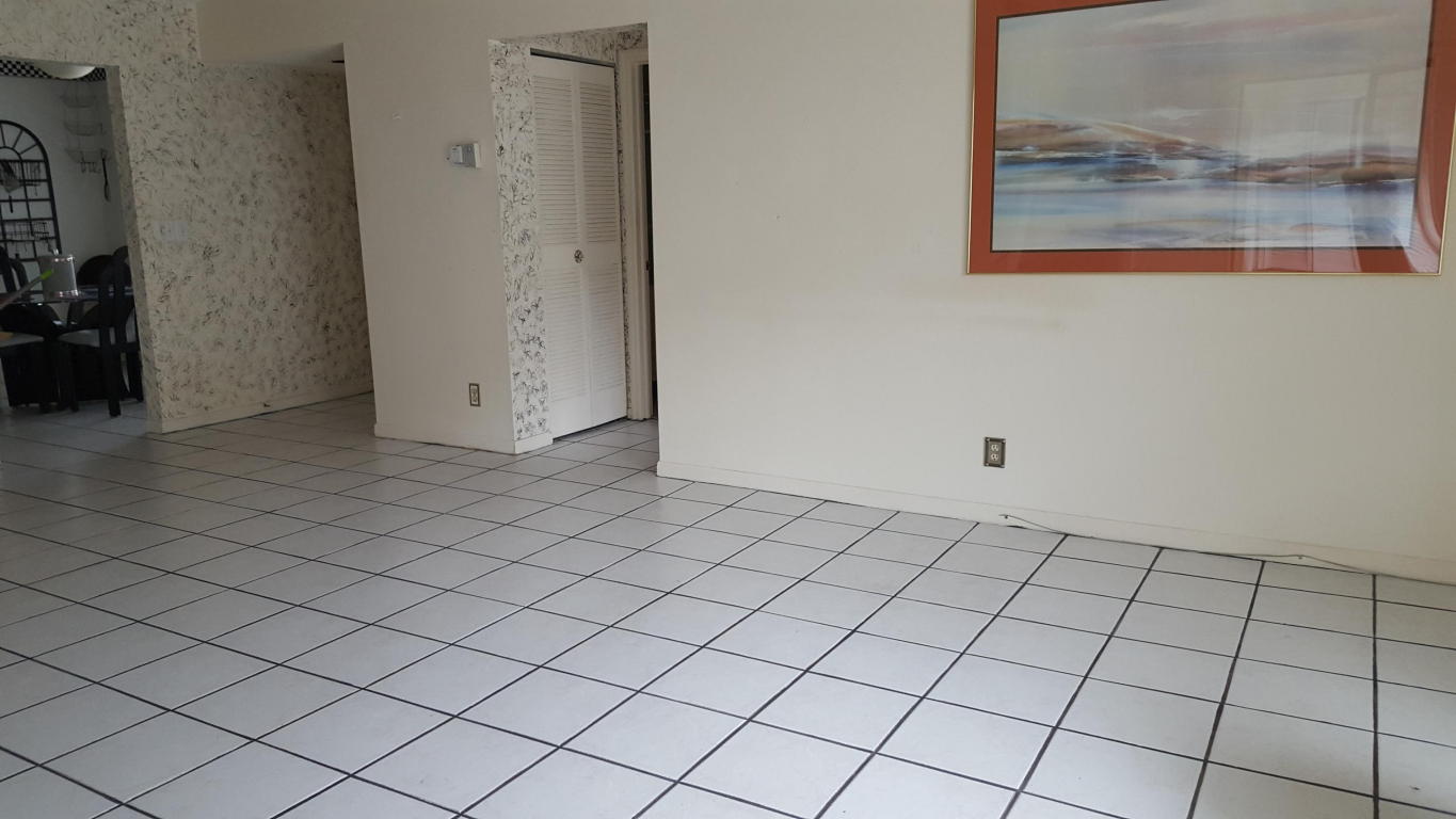7625 Tahiti Lane, Lake Worth, FL 33463