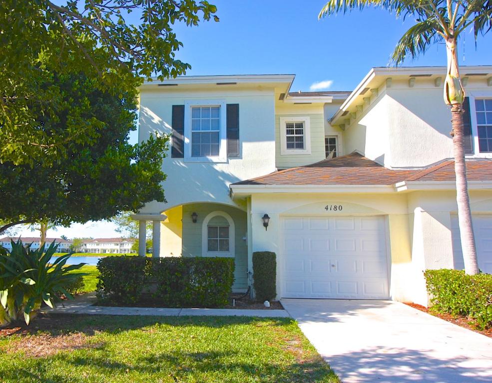 4180 Emerald Vista, Lake Worth, FL 33467