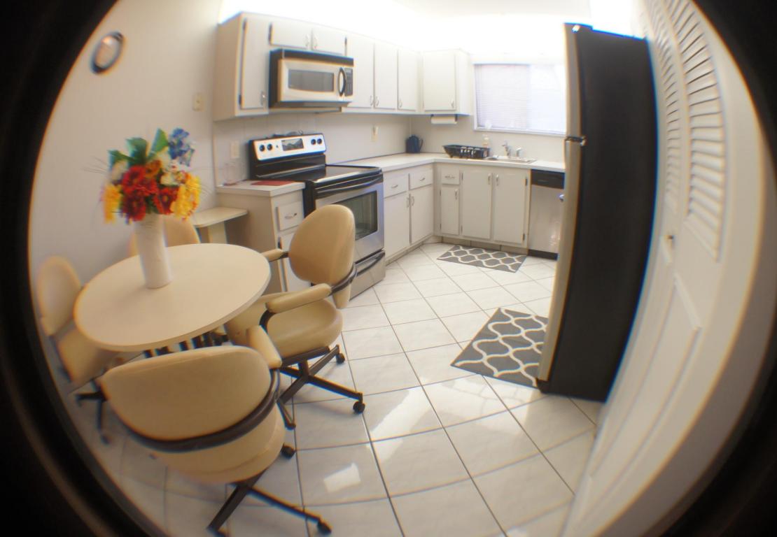 7770 Tahiti Lane, Lake Worth, FL 33467