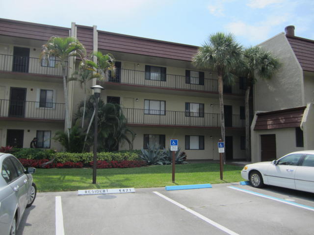 4471 Luxemburg Court Unit 104, Lake Worth, FL 33467
