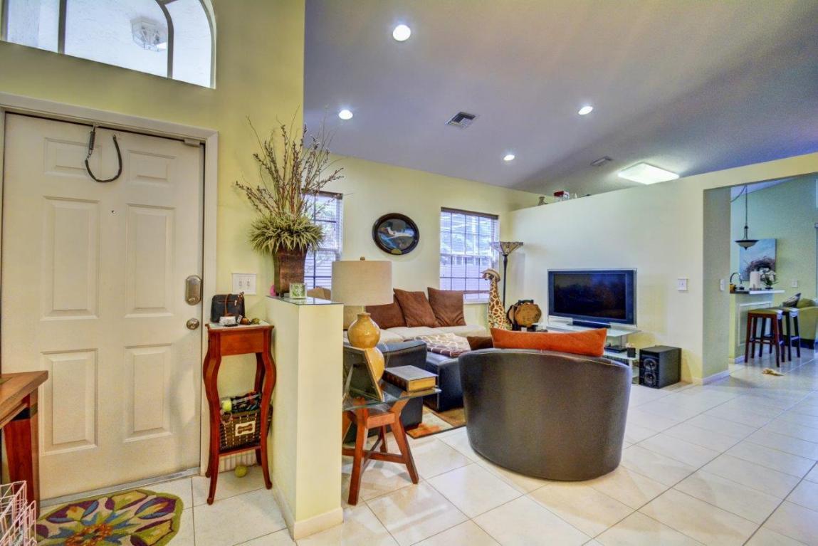 7943 Rockport Circle, Lake Worth, FL 33467