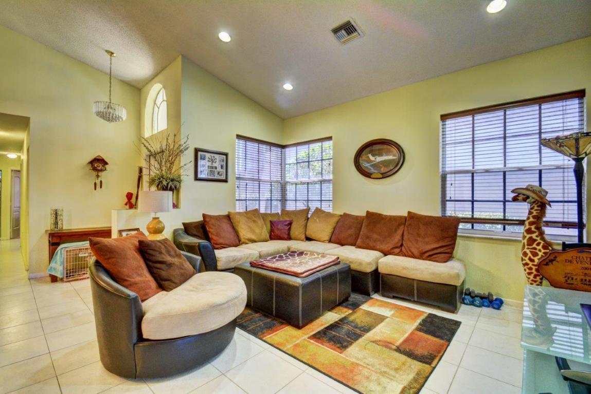 7943 Rockport Circle, Lake Worth, FL 33467