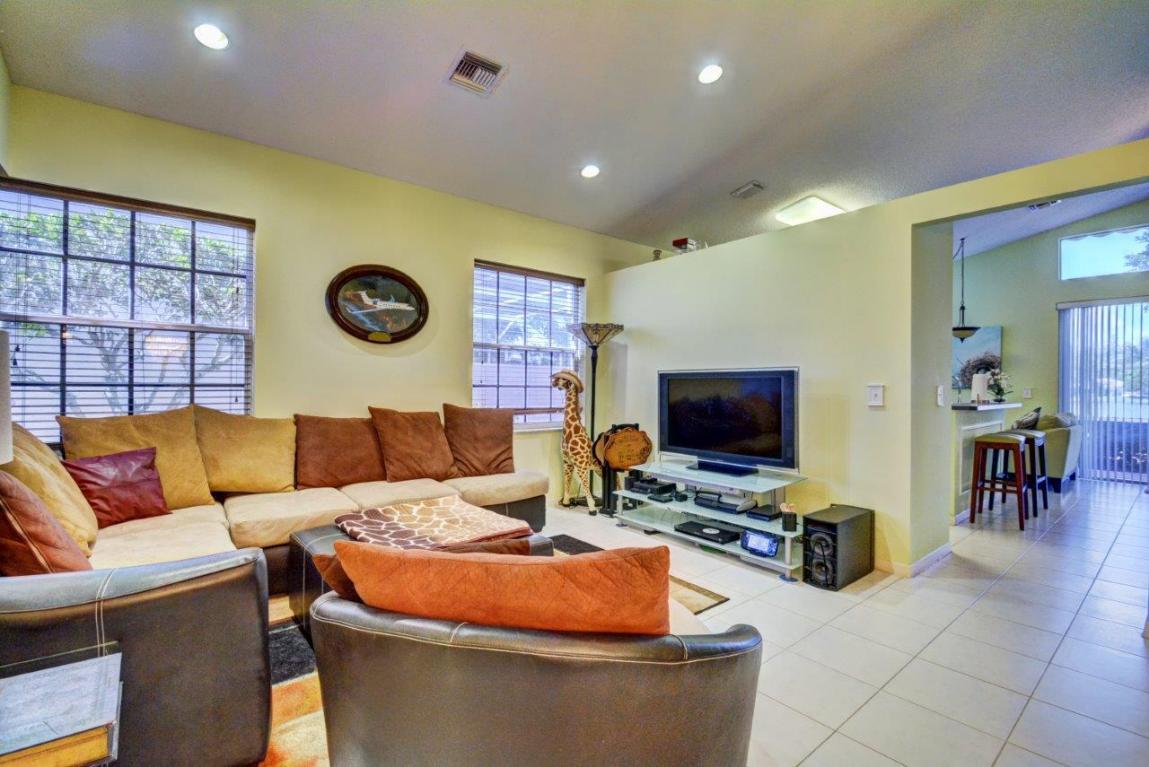 7943 Rockport Circle, Lake Worth, FL 33467