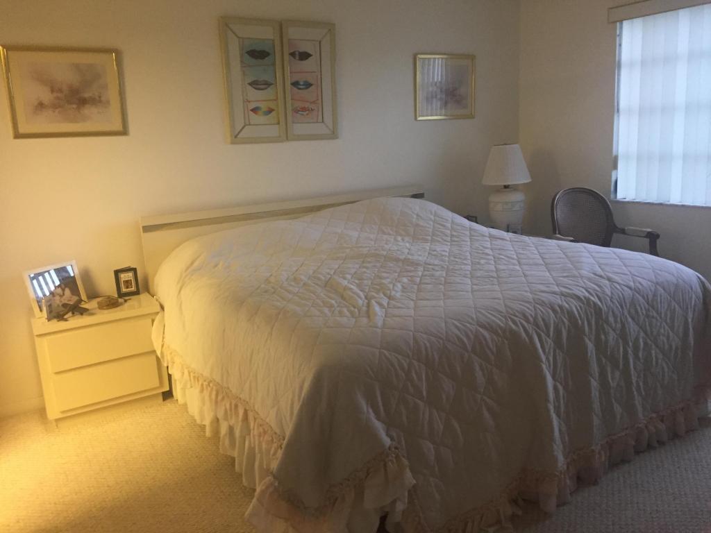 4640 Lucerne Lakes Boulevard, Lake Worth, FL 33467