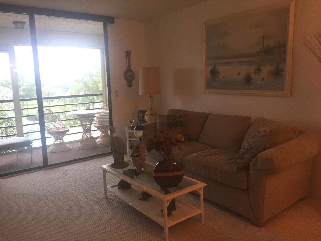 4640 Lucerne Lakes Boulevard, Lake Worth, FL 33467
