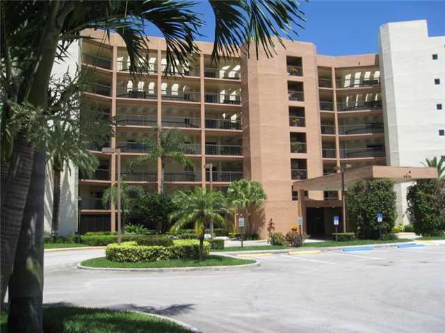 5279 S Fountains Drive Unit 404, Lake Worth, FL 33467