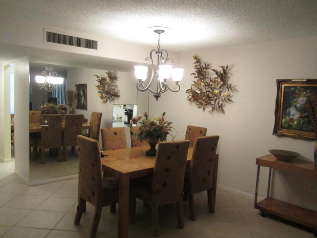 4230 Deste Court Unit 202, Lake Worth, FL 33467