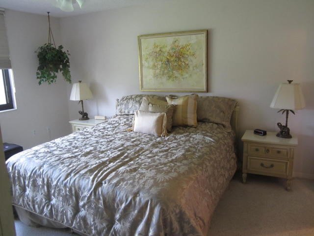 4230 Deste Court Unit 202, Lake Worth, FL 33467