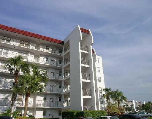 3959 Via Poinciana, Lake Worth, FL 33467