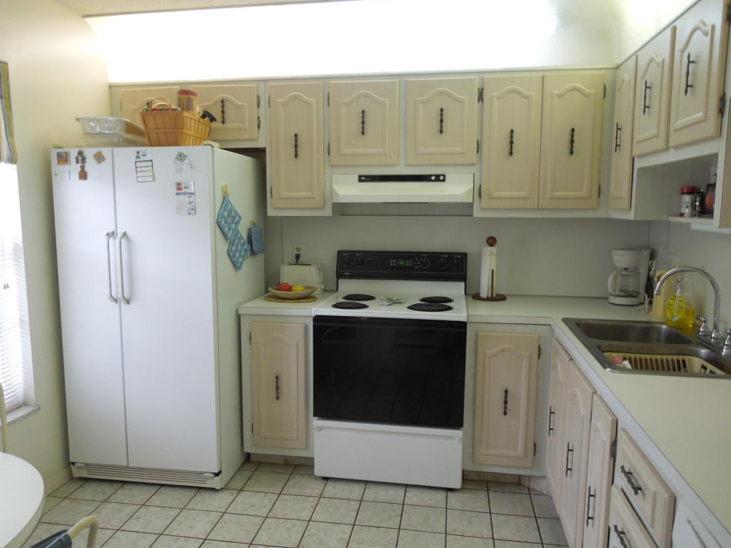 798 Nantucket Circle, Lake Worth, FL 33467