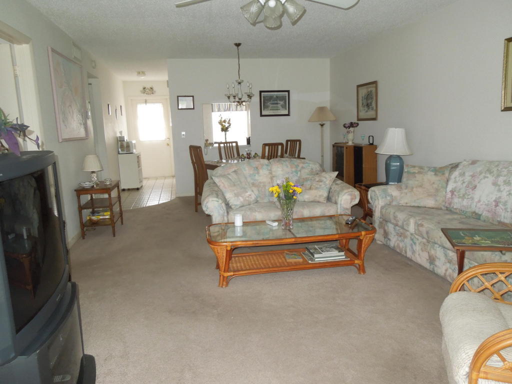798 Nantucket Circle, Lake Worth, FL 33467