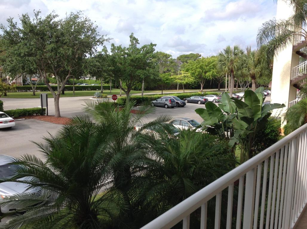 4735 Lucerne Lakes Boulevard Unit 214, Lake Worth, FL 33467