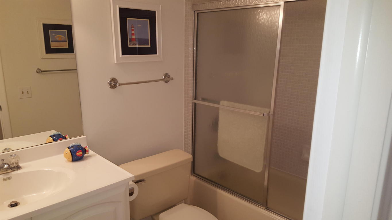 4242 Deste Court Unit 203, Lake Worth, FL 33467