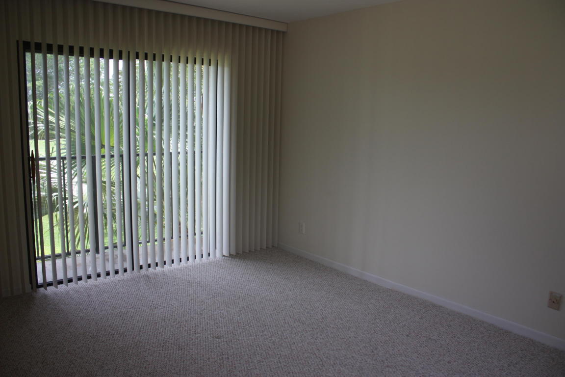 5250 Fountains Drive, Lake Worth, FL 33467