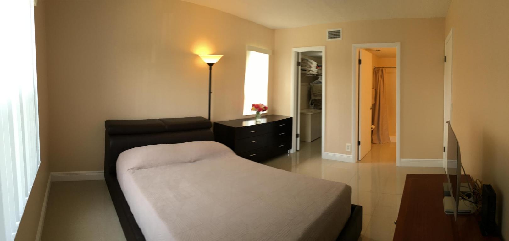 7233 Golf Colony Ct #104, Lake Worth, FL 33467