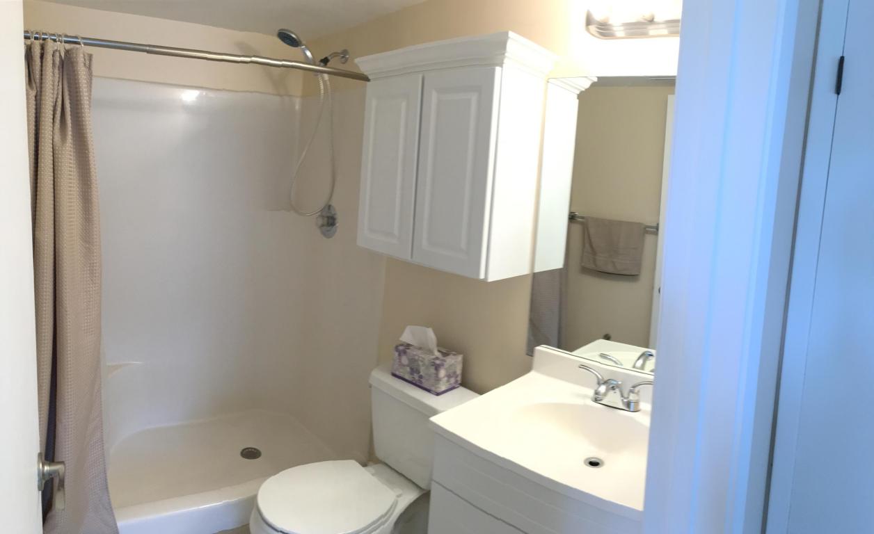 7233 Golf Colony Ct #104, Lake Worth, FL 33467