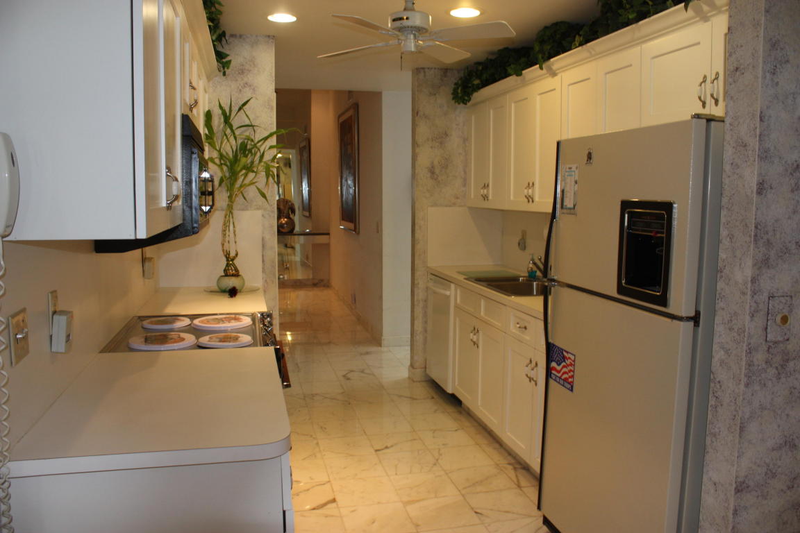 6928 Parisian Way, Lake Worth, FL 33467