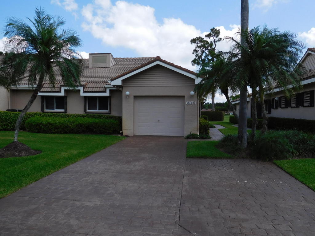 6871 Fountains Circle, Lake Worth, FL 33467