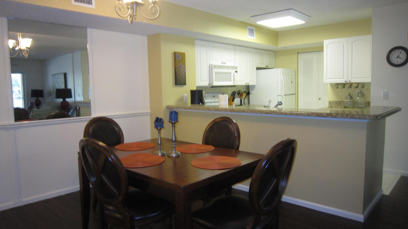 284 Village Boulevard, Tequesta, FL 33469