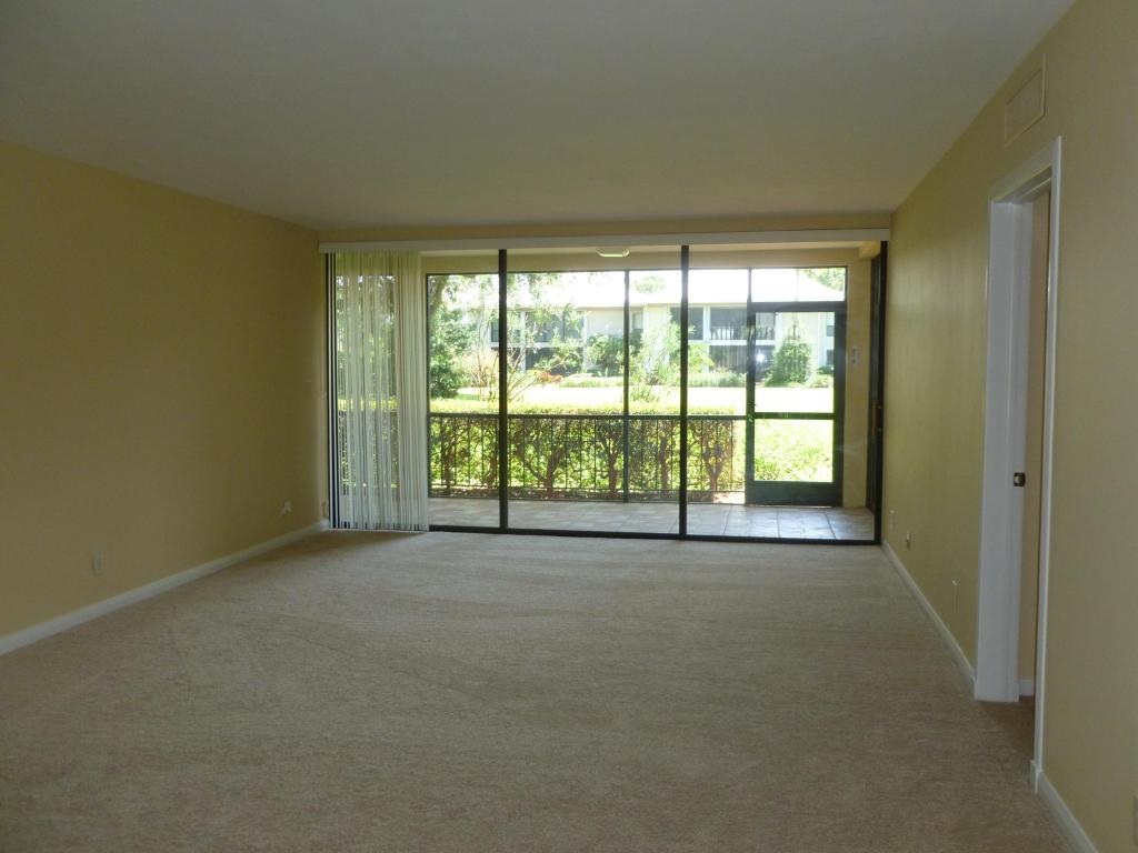 6 Concourse Drive, Tequesta, FL 33469