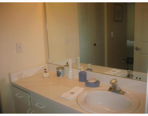 266 Village Boulevard, Tequesta, FL 33469