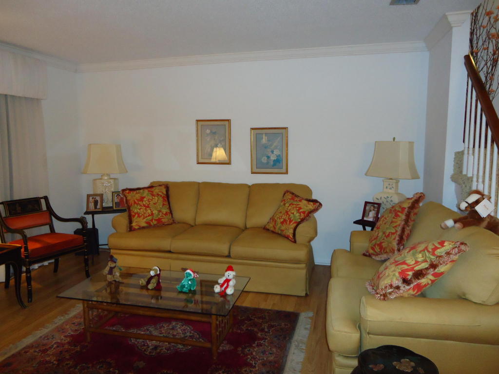 18410 SE Wood Haven Lane, Tequesta, FL 33469