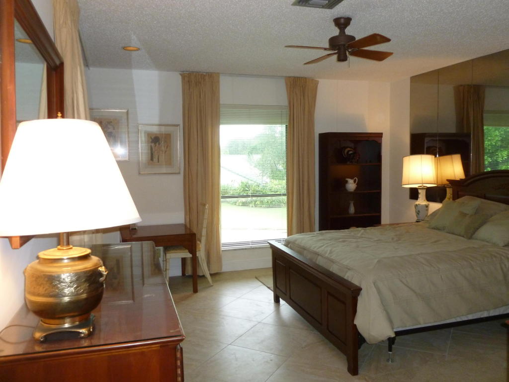 19 SE Turtle Creek Drive, Tequesta, FL 33469