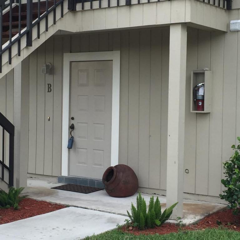 9269 SE Riverfront Terrace Seminole B, Tequesta, FL 33469