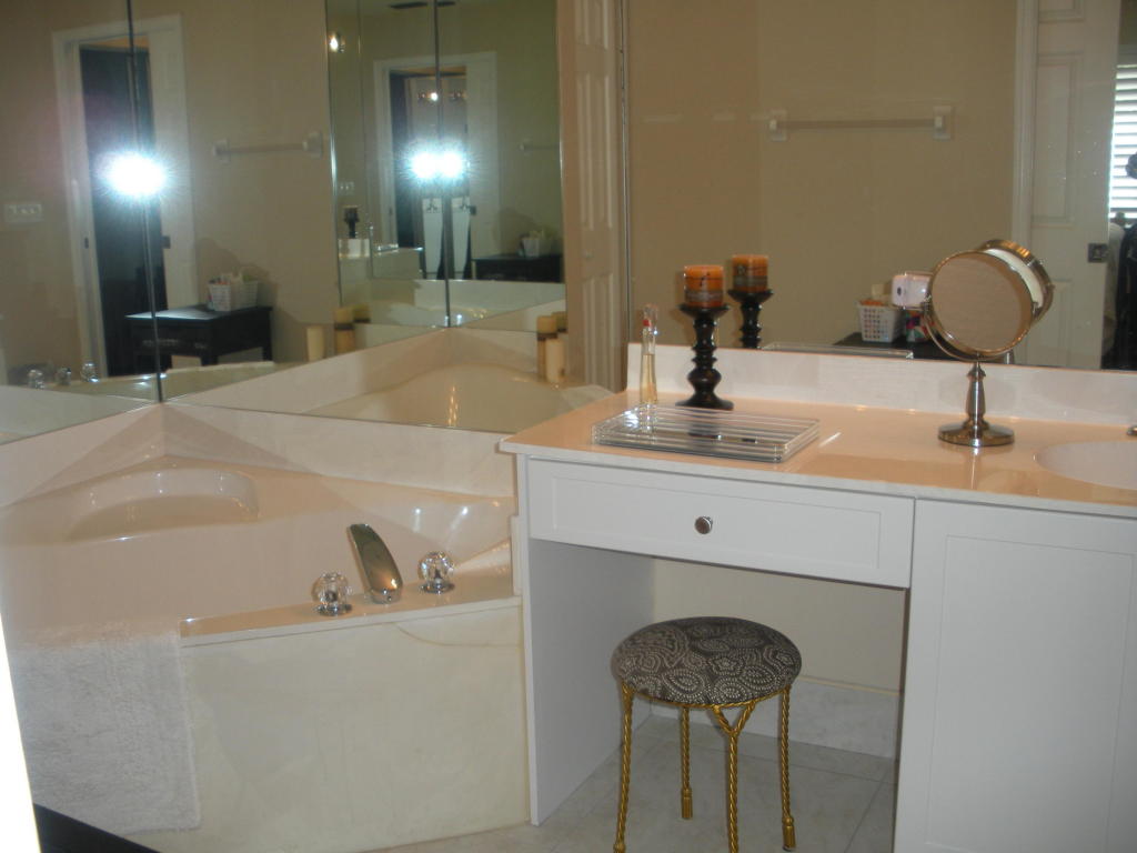8066 Aberdeen Drive, Boynton Beach, FL 33472