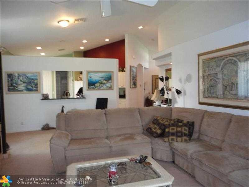 8035 Pisa Dr, Boynton Beach, FL 33472