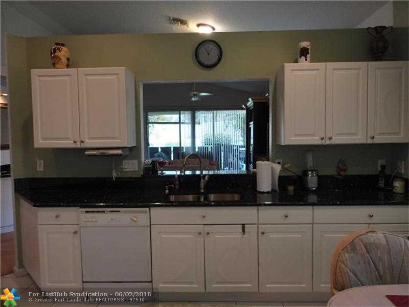 8035 Pisa Dr, Boynton Beach, FL 33472
