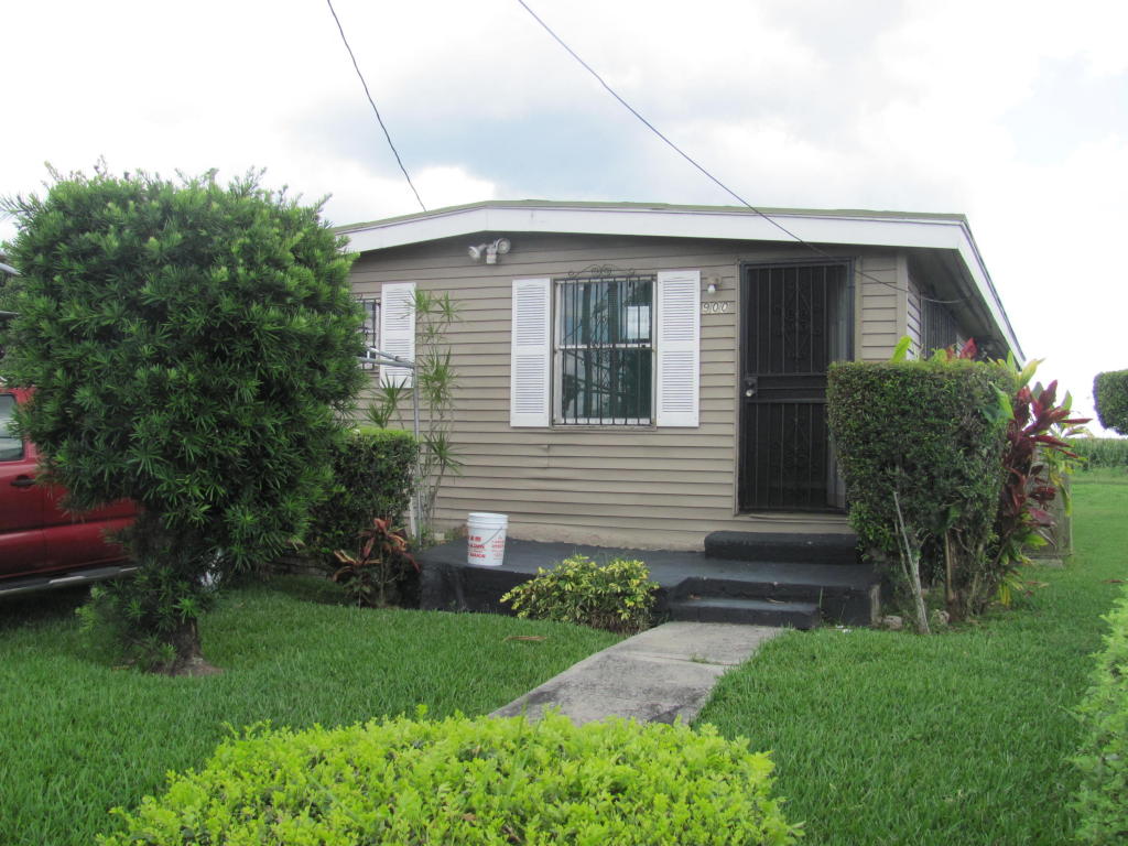 900 Rickey Jackson Boulevard, Pahokee, FL 33476