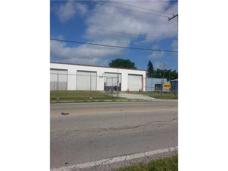 407 South Barfield Hwy, Pahokee, FL 33476