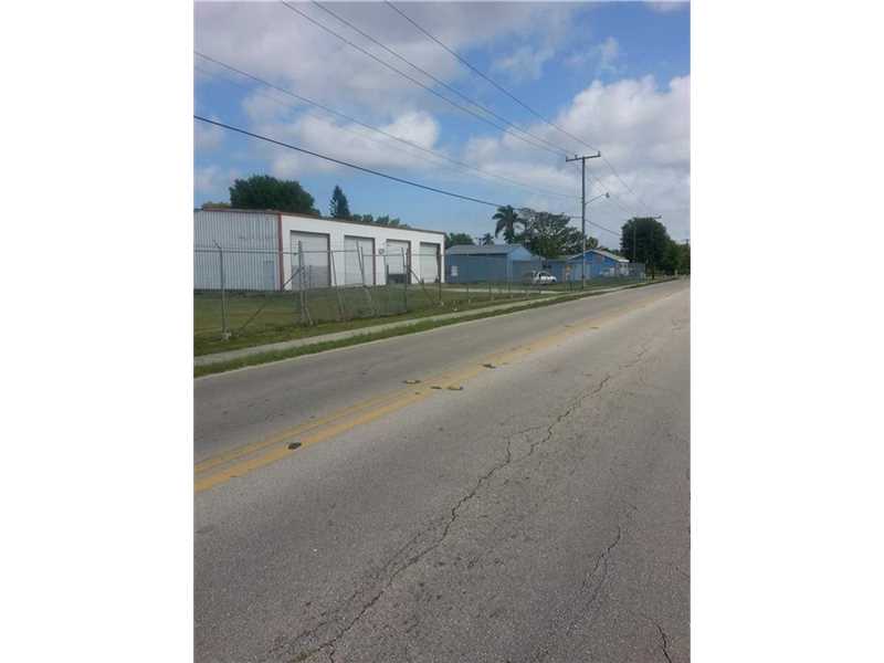 407 South Barfield Hwy, Pahokee, FL 33476
