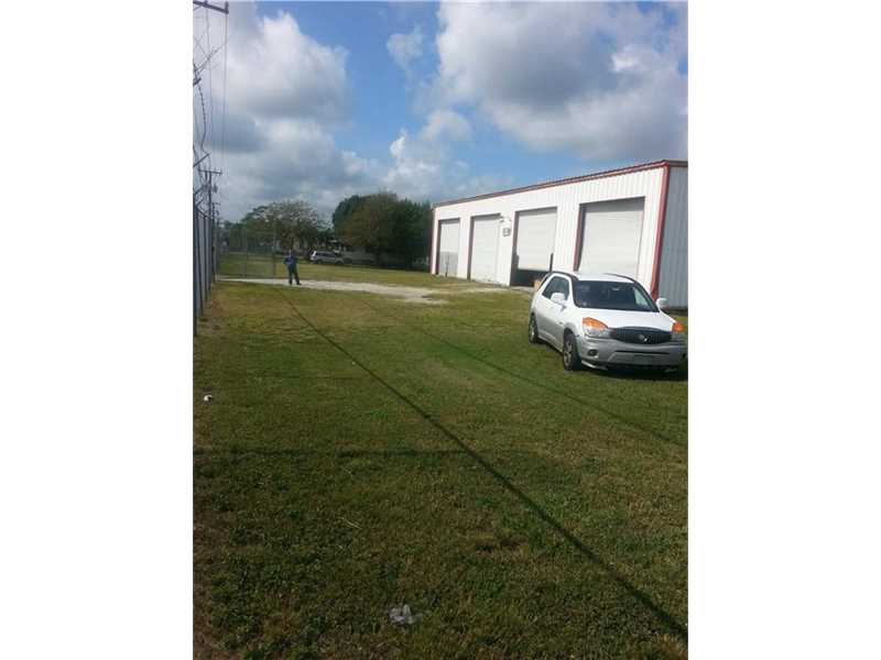 407 South Barfield Hwy, Pahokee, FL 33476