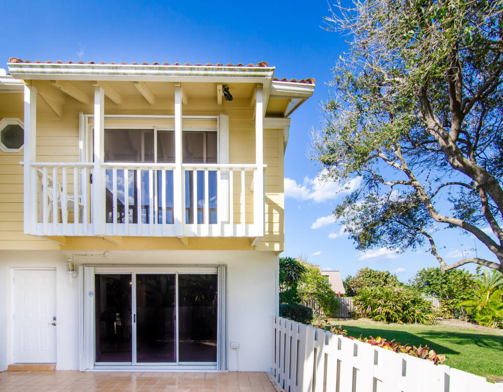 135 Seabreeze Circle, Jupiter, FL 33477