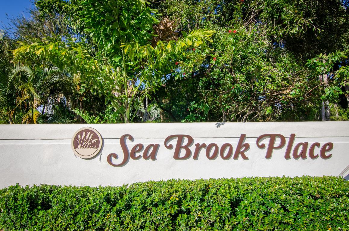 135 Seabreeze Circle, Jupiter, FL 33477