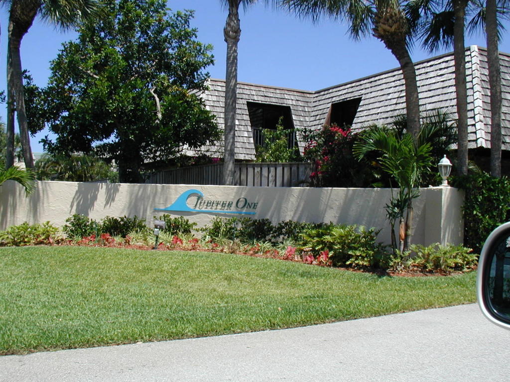 1420 Ocean Way, Jupiter, FL 33477